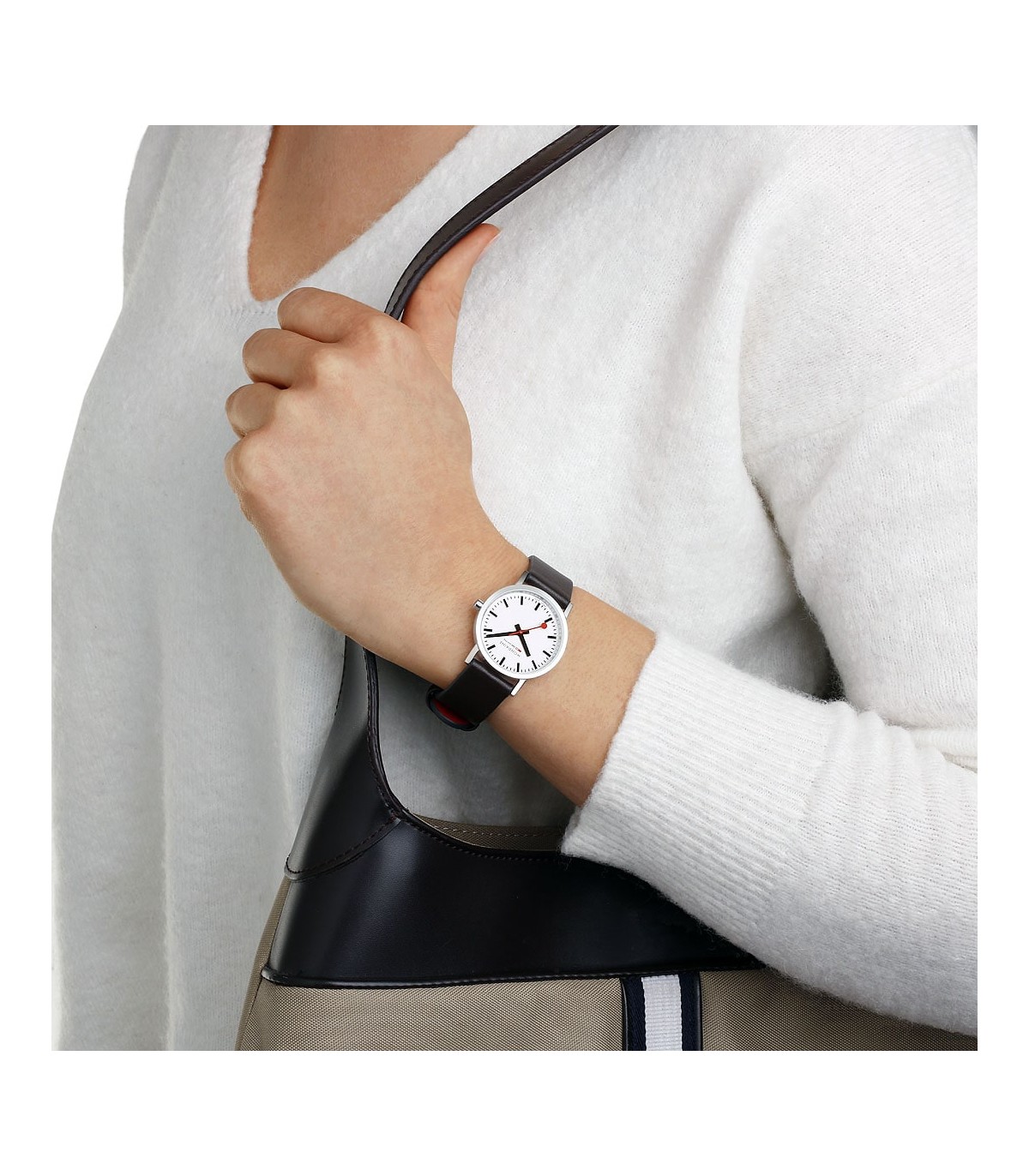 Mondaine Classic Lucido ø 30mm OFFICIAL DEALER A658.30323.11SBB - immagine 2