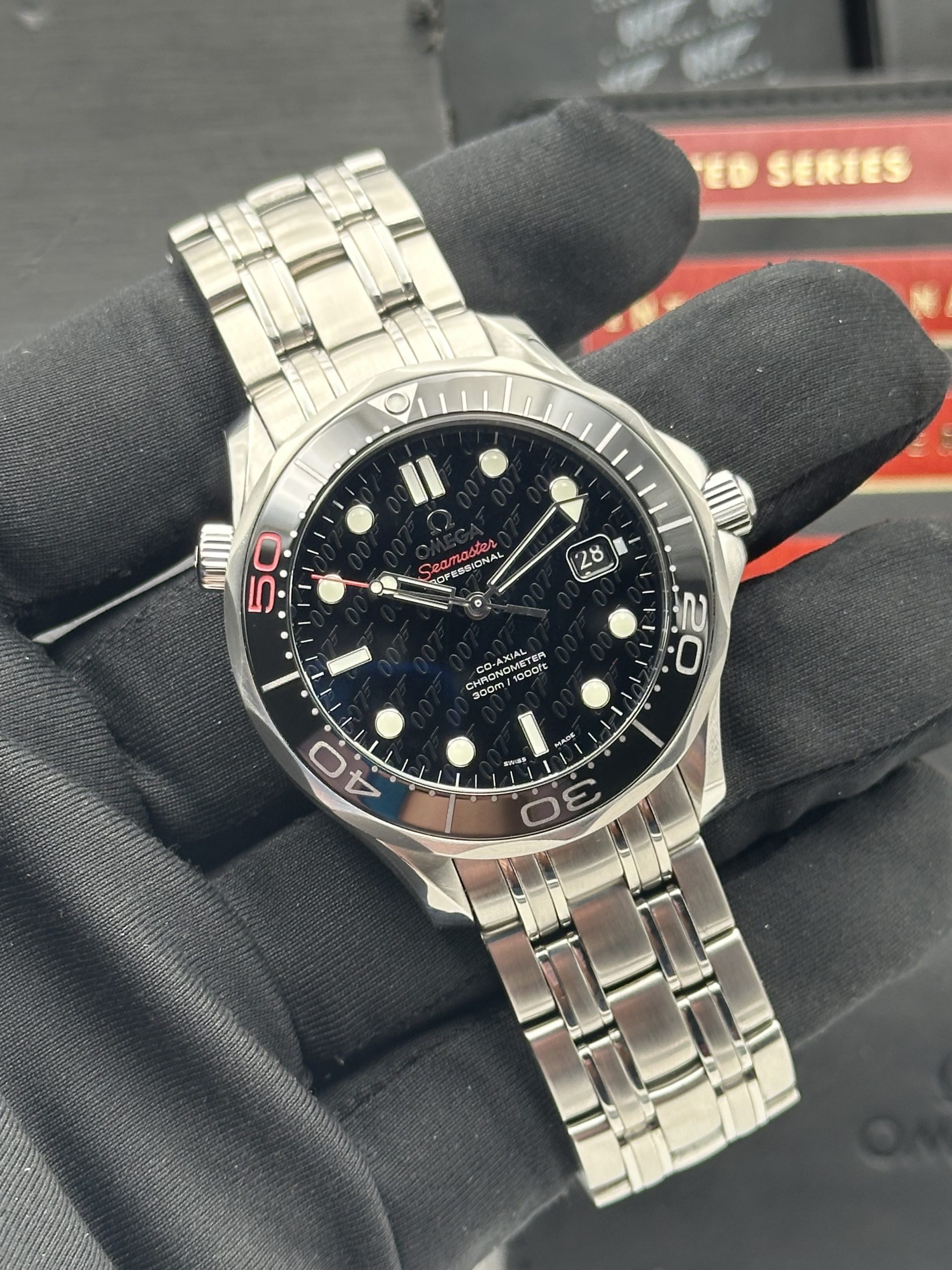 Omega Seamaster Diver 300 M James Bond 21230412001005 LIMITED EDITION SUPER FULL SET PERFECT CONDITION LIKE NEW 2012 - immagine 10