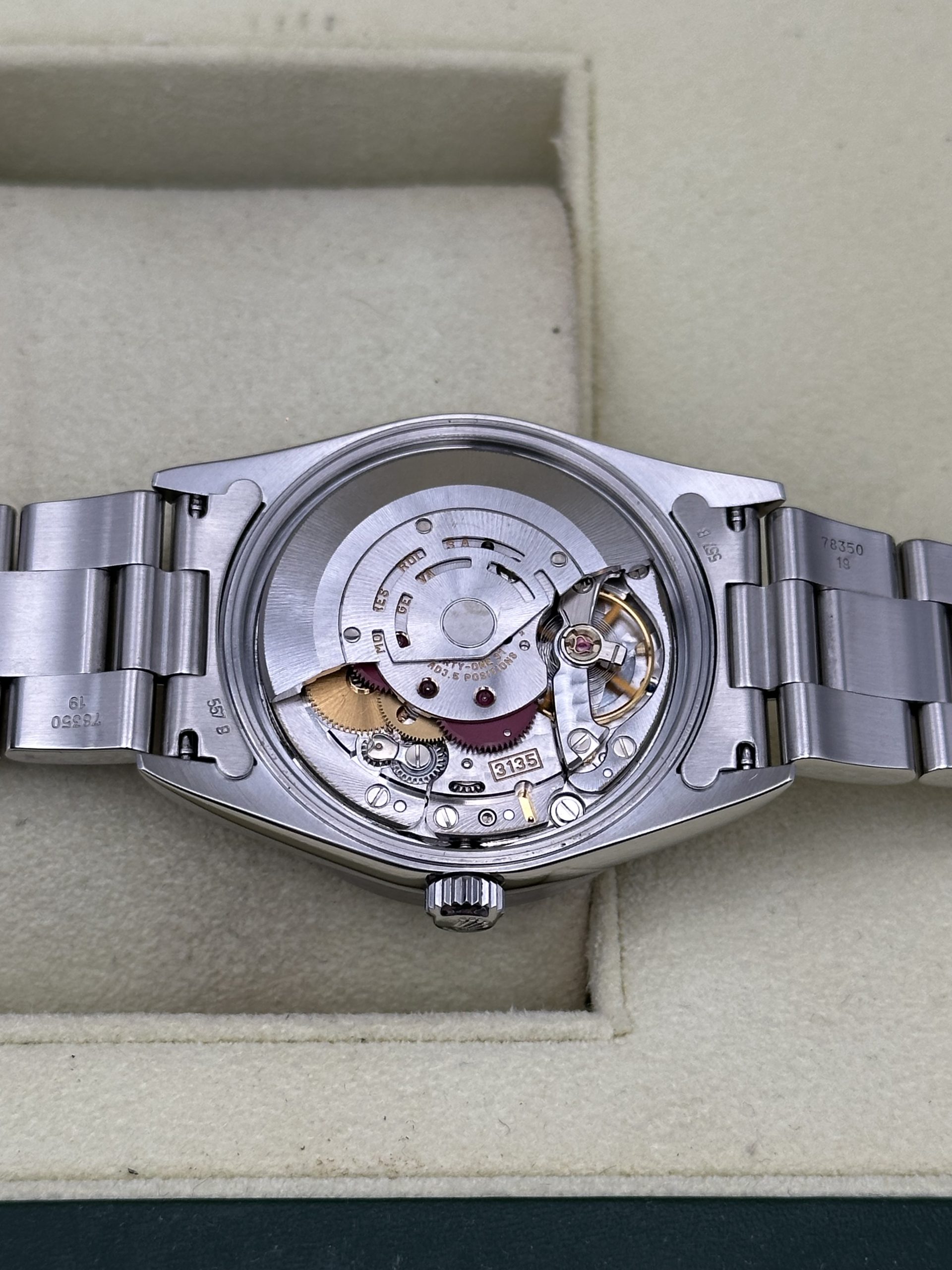 Rolex Oyster Perpetual Date 15210 PERFECT CONDITION Blue Dial 2003 - immagine 16