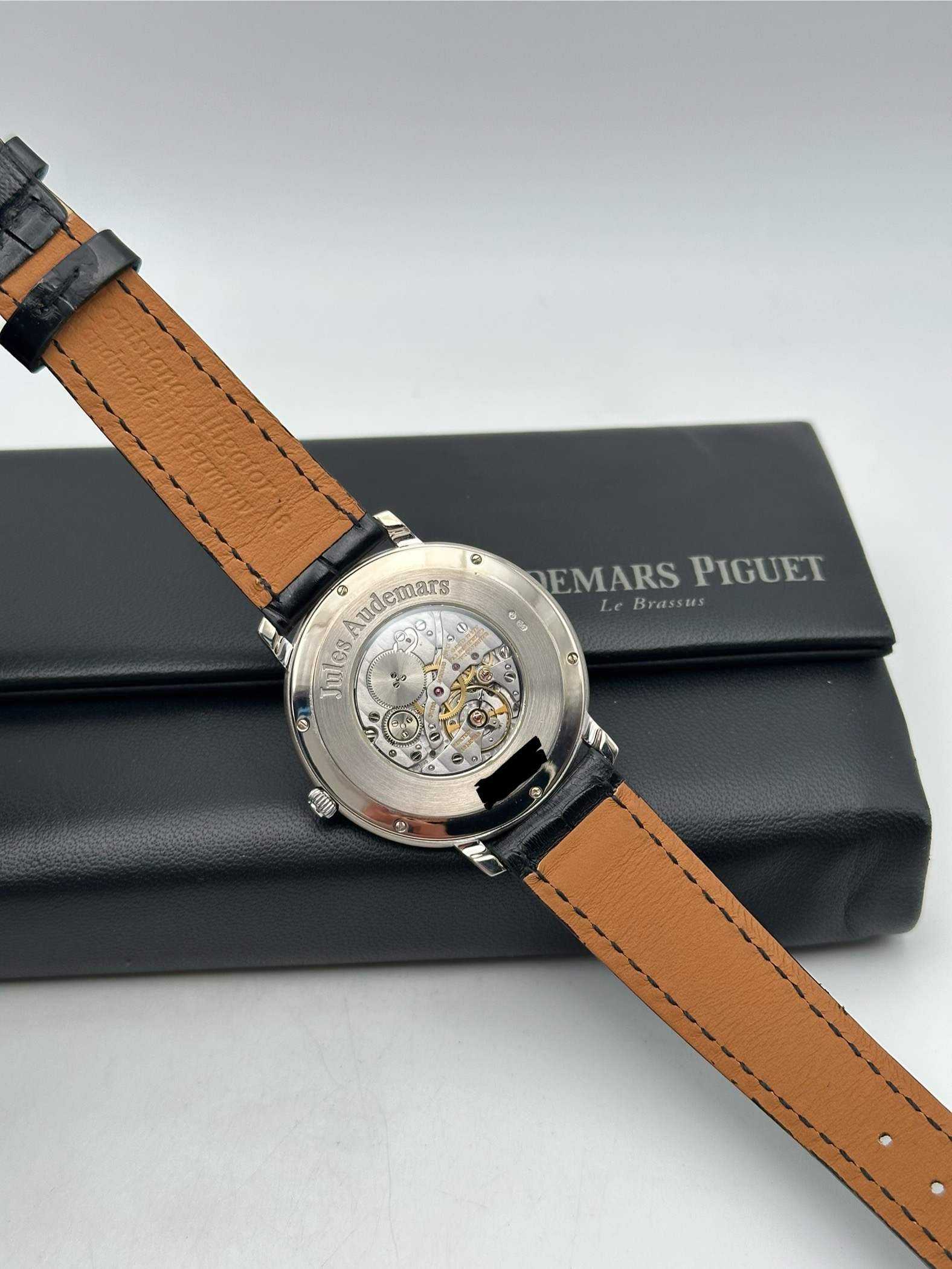 Audemars Piguet Jules Audemars Perfect Cindition Manual White Gold 18K Grey Dial 15093BC - immagine 12