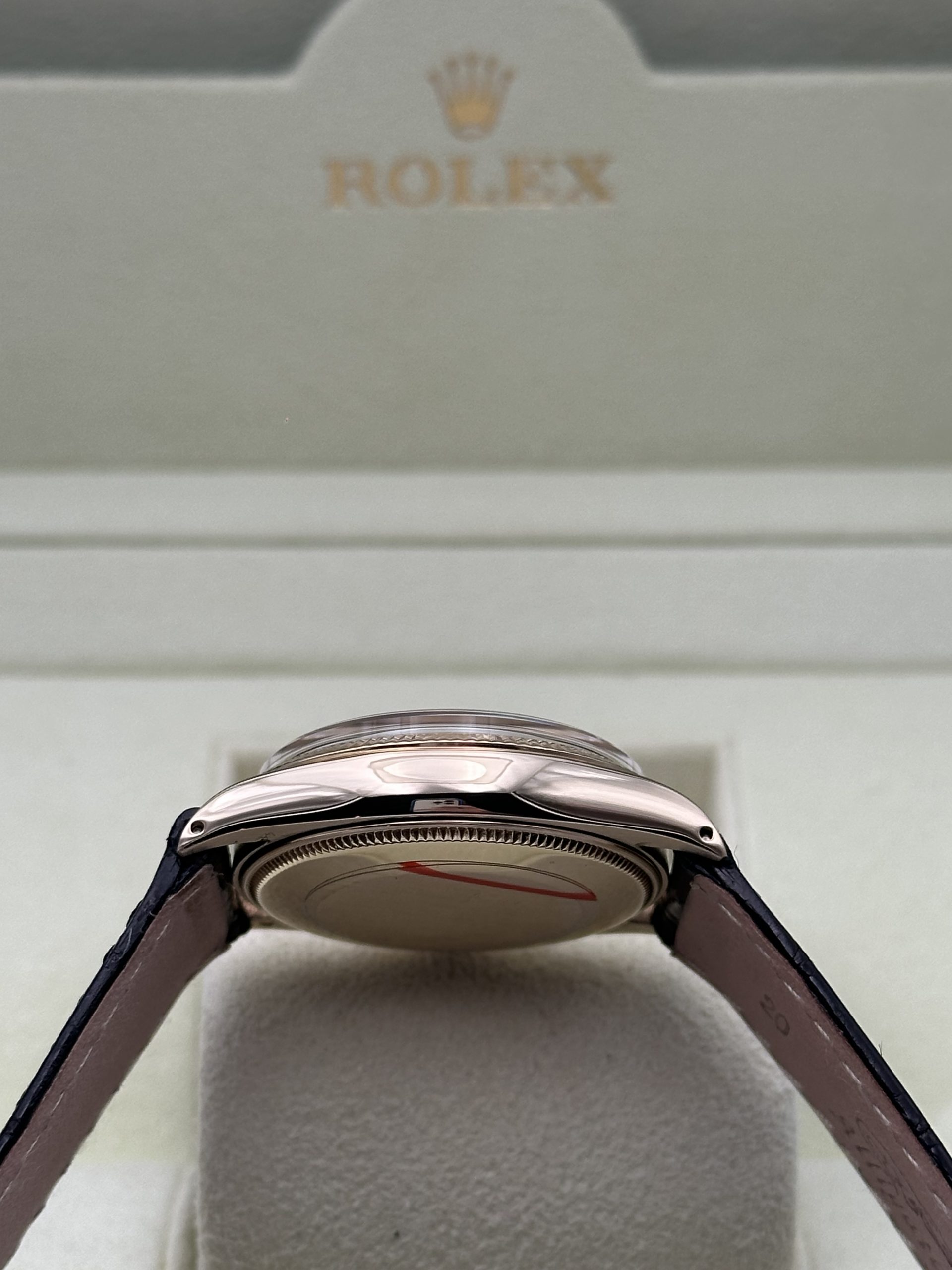 Rolex Oyster Perpetual 34 Yellow Gold 14K RARE Perfect Condition Like New Champagne Dial 1974 - immagine 10